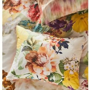 Anthropologie Ollie Organic Sateen Shams, set of 2